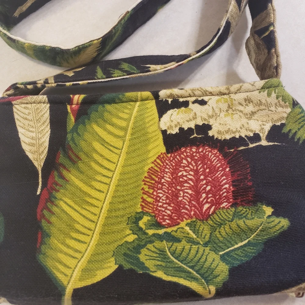 Handmade Jungle/Monkey Crossbody Purse ☆ Bottom Studs ☆ Canvas ☆ Quality - Picture 4 of 7